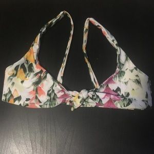 Stone fox swim Med top